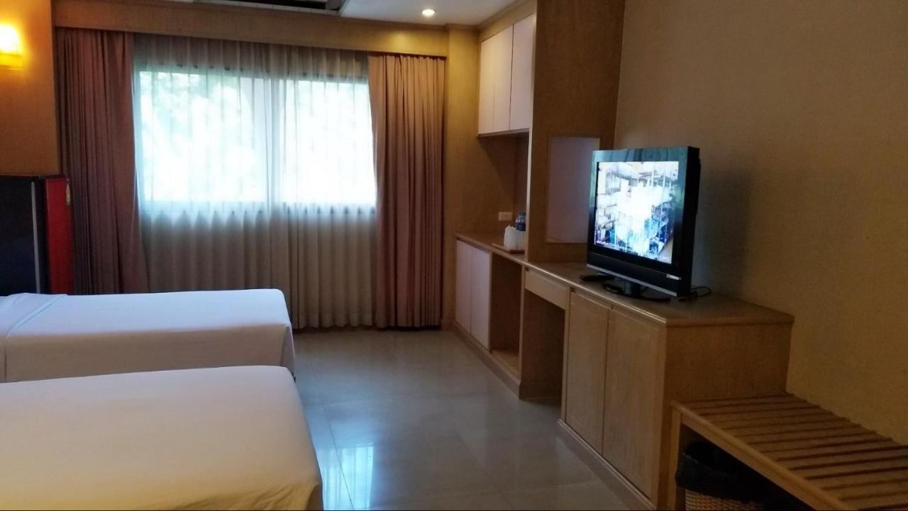 Dt Hotel - Pratunam Bangkok Exterior photo
